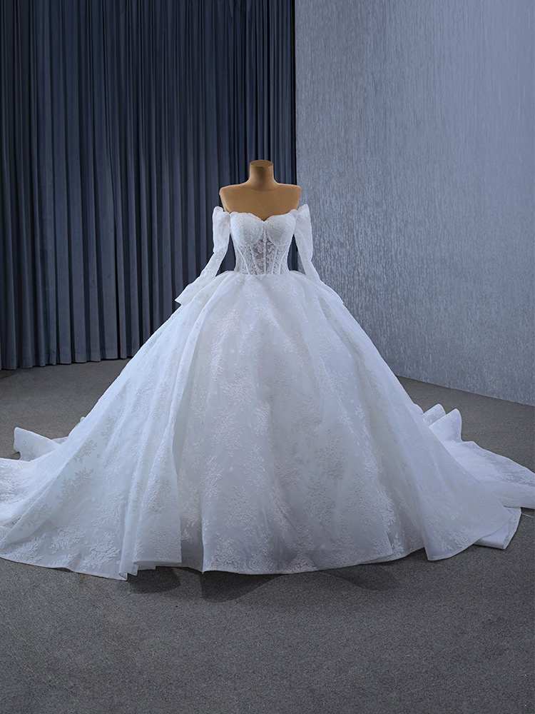 luxury model sweetheart neck long sleeve lace ball gown wedding dress 231129